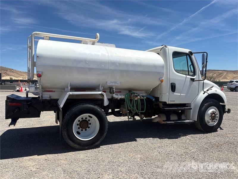 Freightliner M2 106 Kamioni za vodu