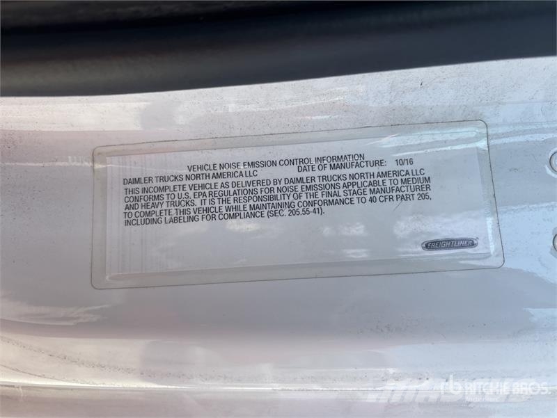 Freightliner M2 106 Camiones plataforma