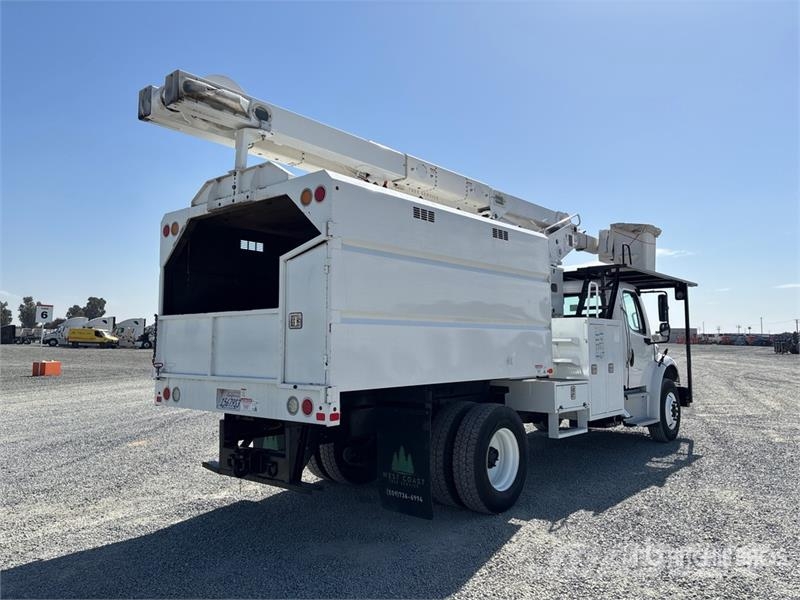 Freightliner M2 106 Εναέριες πλατφόρμες τοποθετημένες σε φορτηγό