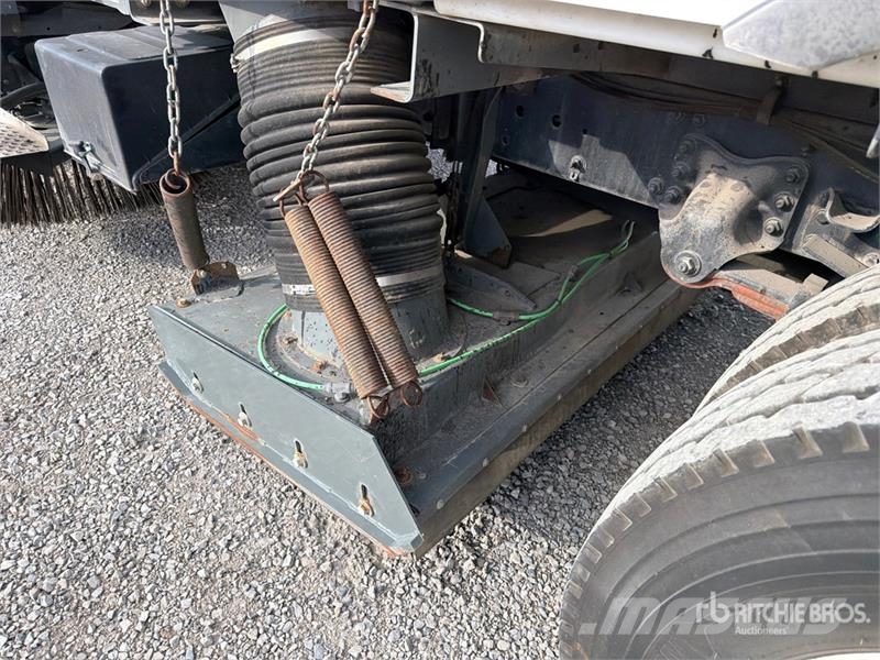 Freightliner M2 106 Камиони за почистване