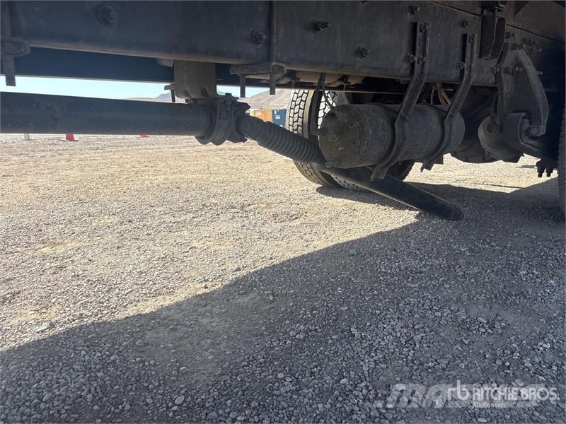 Freightliner M2 106 Camion Fourgon