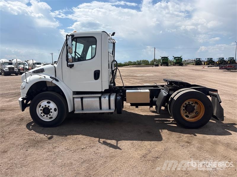 Freightliner M2 106 Vlačilci
