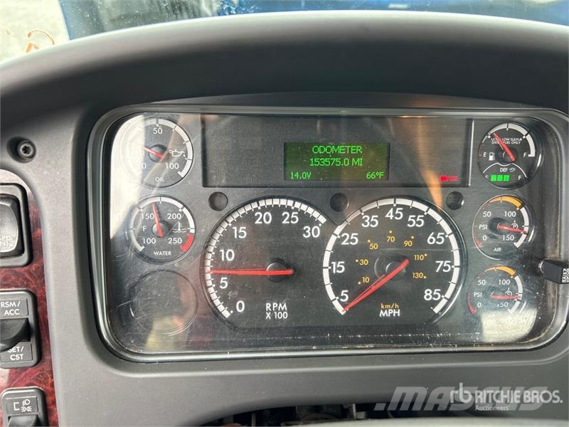 Freightliner M2 106 Kabíny a interiér