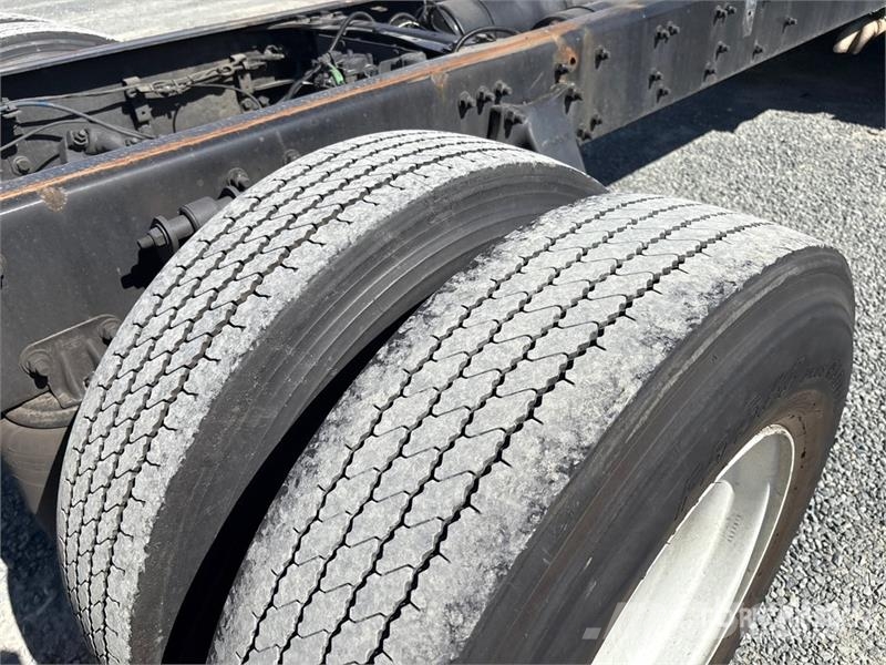 Freightliner M2 106 キャビン及び内装