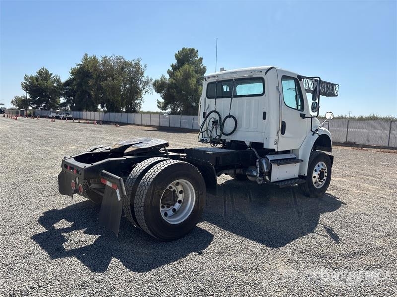 Freightliner M2 106 Tegljači