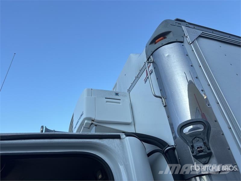 Freightliner M2 106 溫控卡車