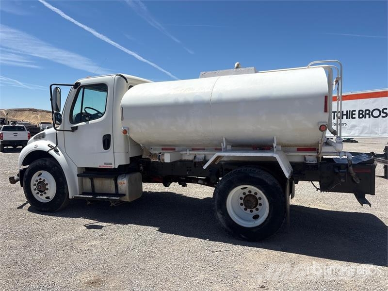 Freightliner M2 106 Kamioni za vodu