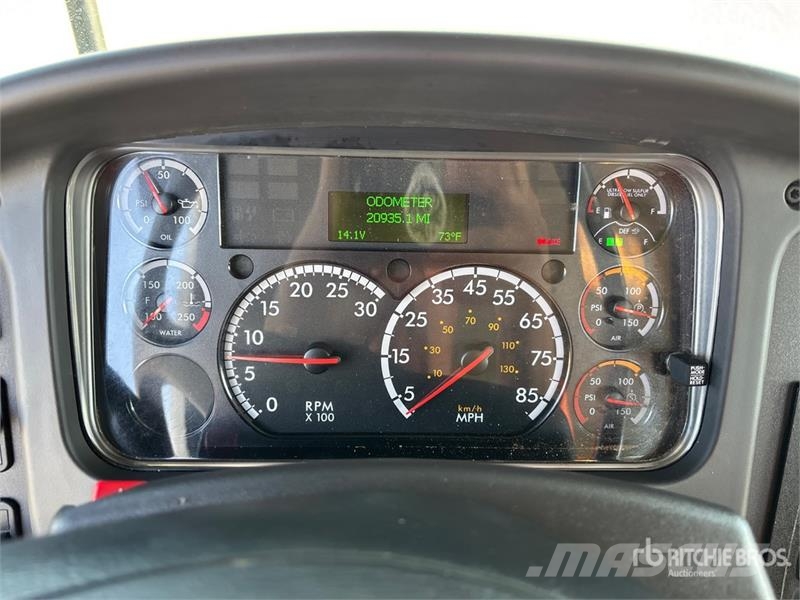 Freightliner M2 106 Εναέριες πλατφόρμες τοποθετημένες σε φορτηγό