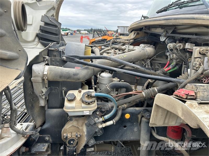 Freightliner M2 106 Camion balayeur