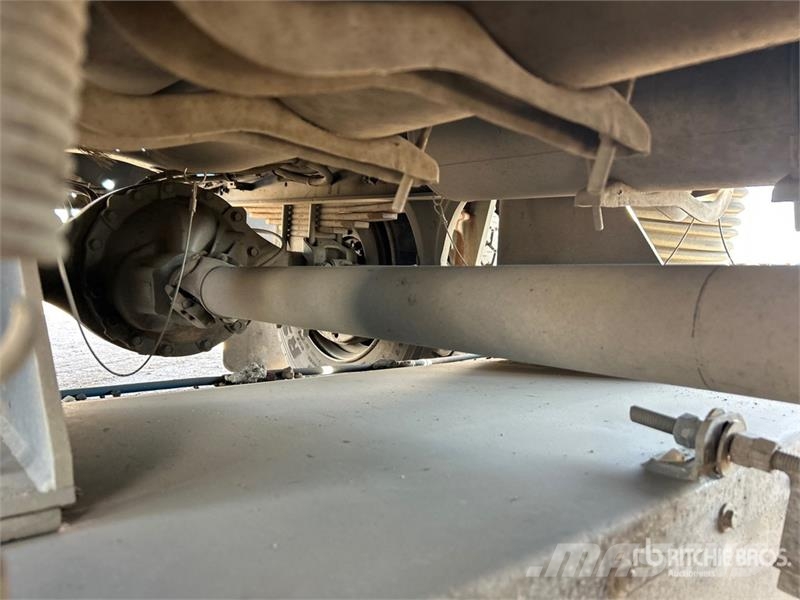 Freightliner M2 106 Pometalni stroji