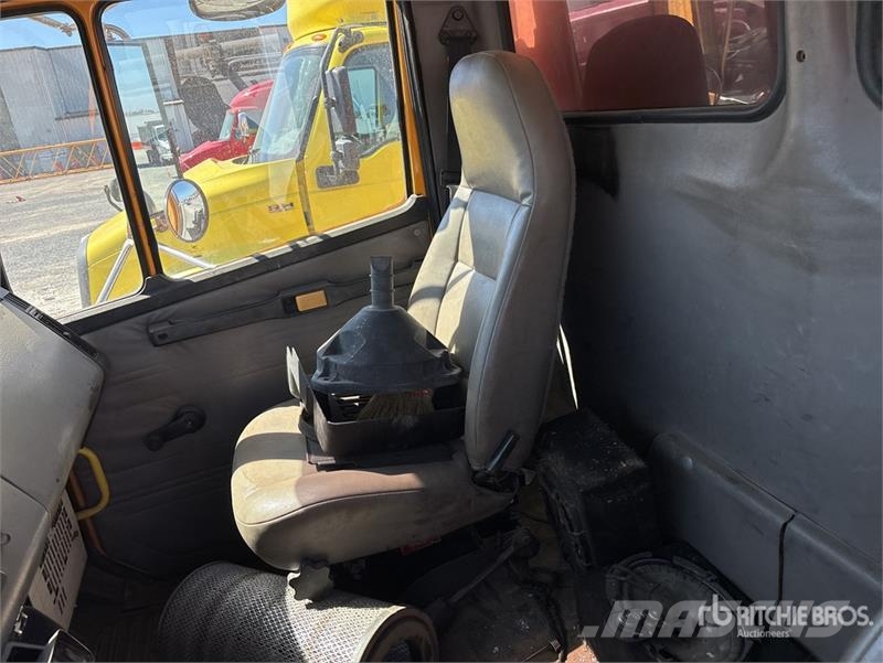 Freightliner M2 106 Kommunal-Sonderfahrzeuge