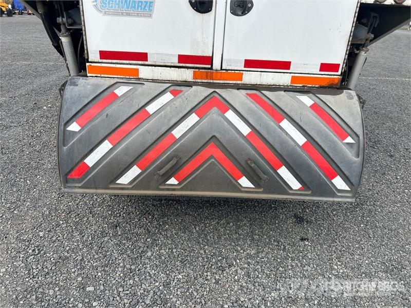 Freightliner M2 106 Camion balayeur