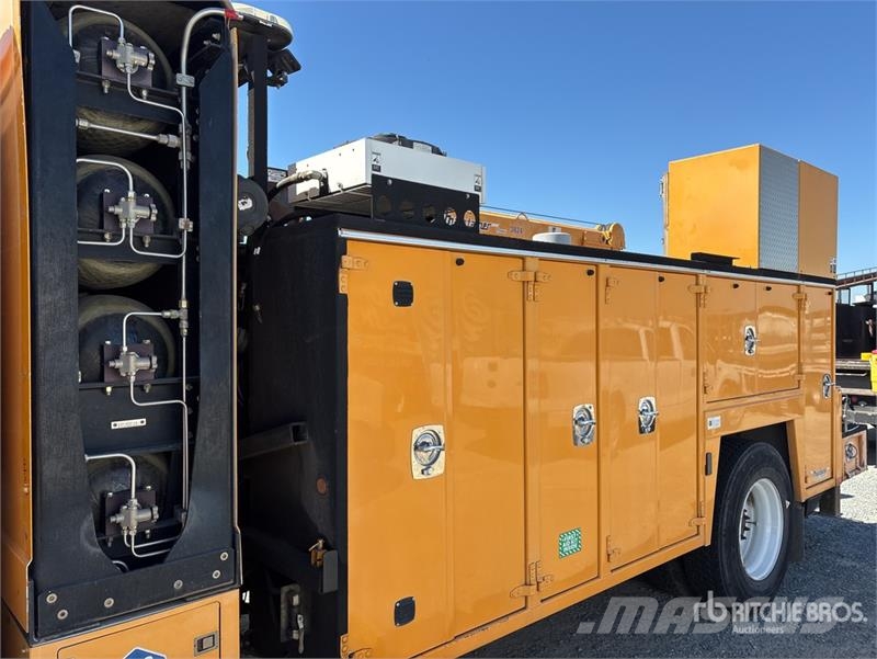 Freightliner M2 106 Kommunal-Sonderfahrzeuge