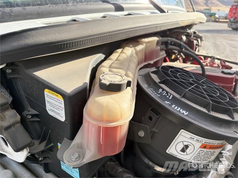 Freightliner M2 106 Камиони за почистване
