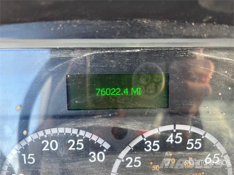 Freightliner M2 106 Pometalni stroji