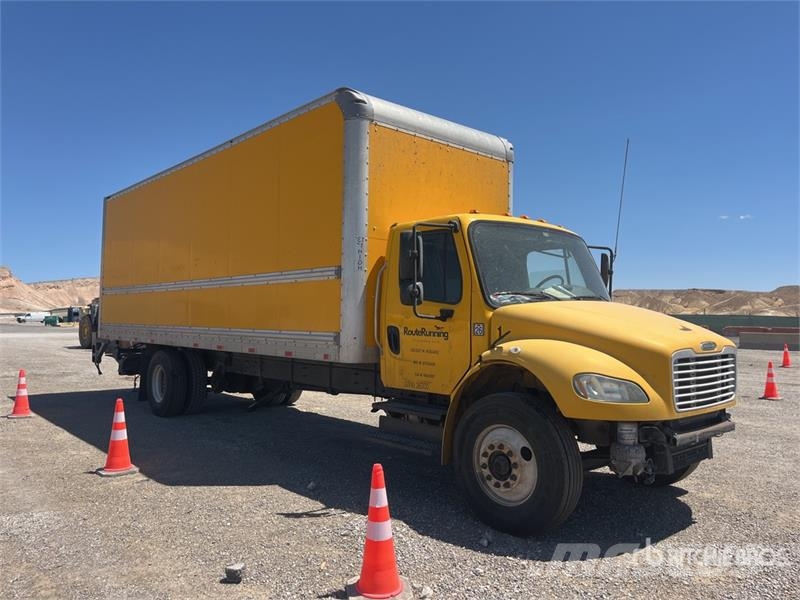 Freightliner M2 106 Camion Fourgon