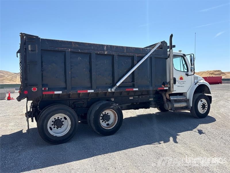 Freightliner M2 106 Kiper tovornjaki