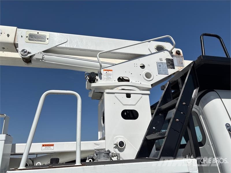 Freightliner M2 106 Εναέριες πλατφόρμες τοποθετημένες σε φορτηγό