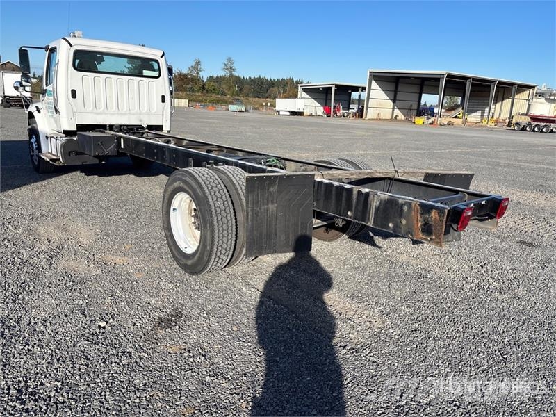Freightliner M2 106 Кабины
