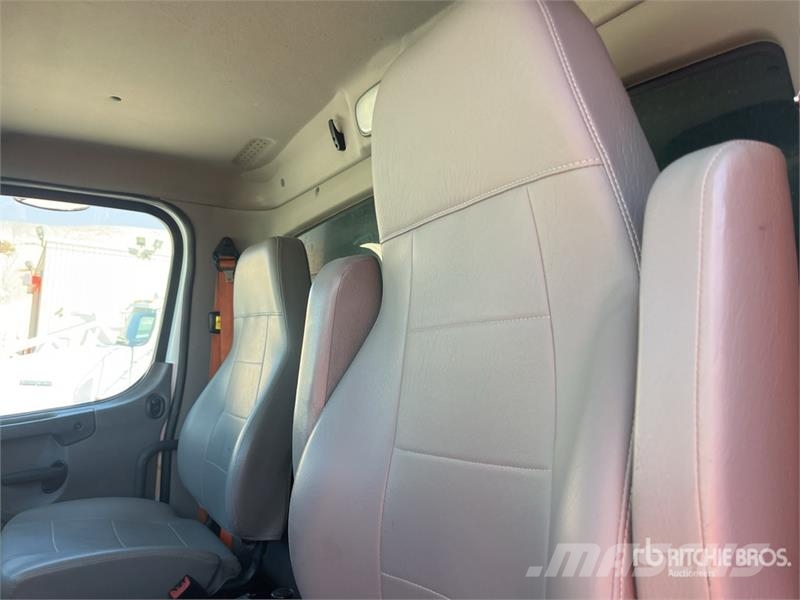 Freightliner M2 106 Kiper kamioni