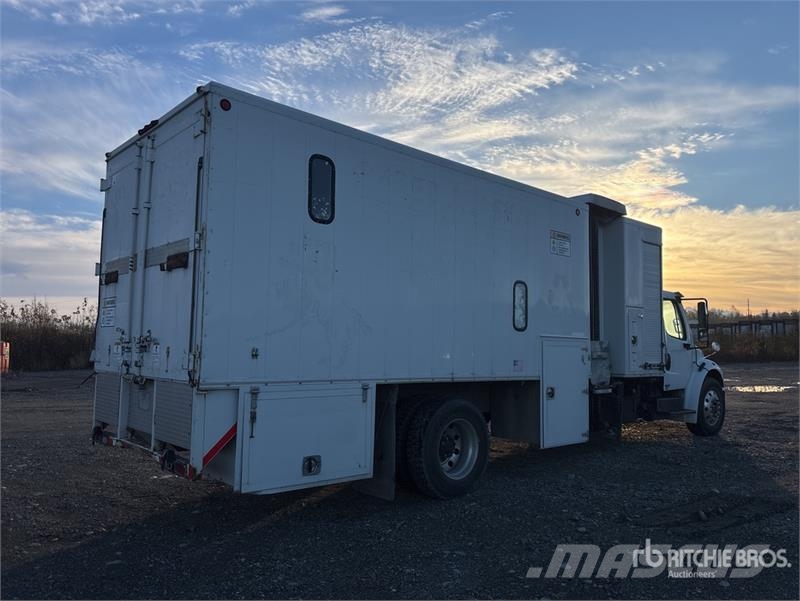 Freightliner M2 106 Ostali kamioni