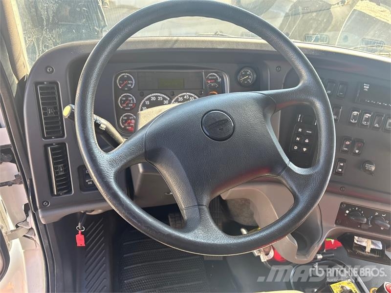 Freightliner M2 106 Wywrotki