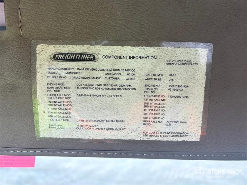 Freightliner M2 106 Cabins and interior