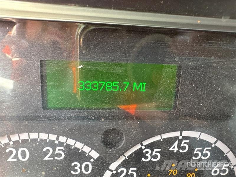 Freightliner M2 106 Camiones con temperatura controlada