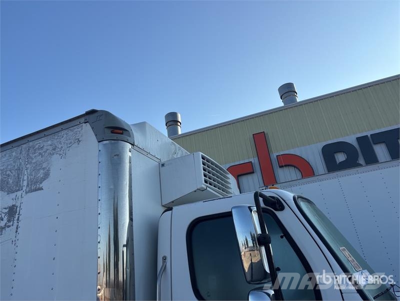Freightliner M2 106 溫控卡車