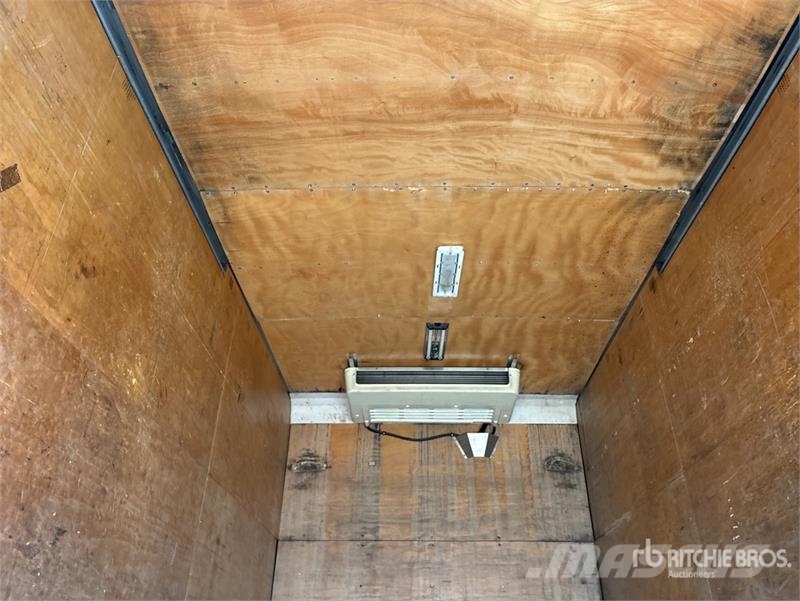 Freightliner M2 106 شاحنات بدرجة حرارة قابلة للضبط