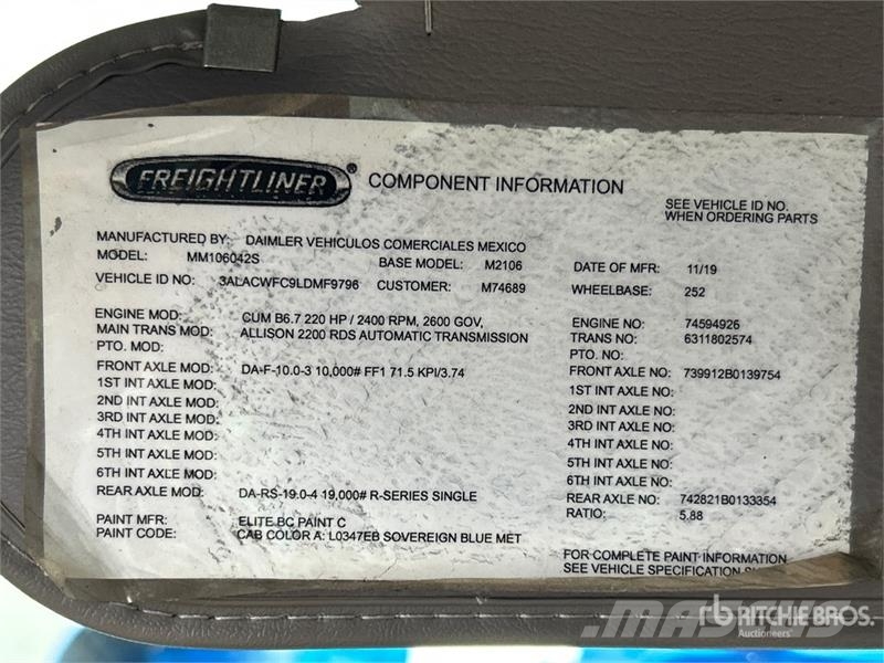 Freightliner M2 106 Kabíny a interiér