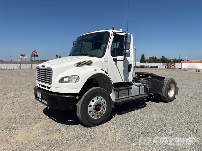 Freightliner M2 106 Tegljači