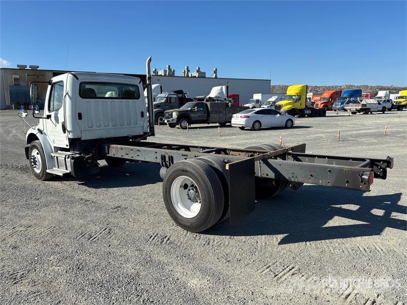 Freightliner M2 106 Kabinos ir salonai