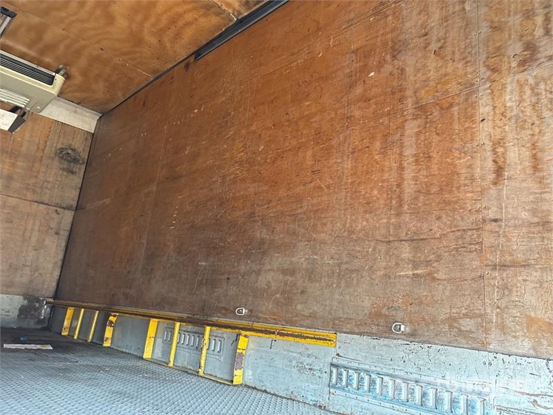 Freightliner M2 106 شاحنات بدرجة حرارة قابلة للضبط