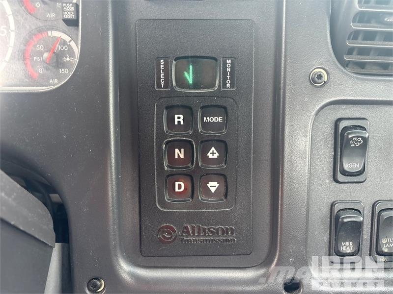 Freightliner M2 106 Prime Movers