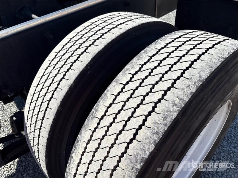 Freightliner M2 106 キャビン及び内装