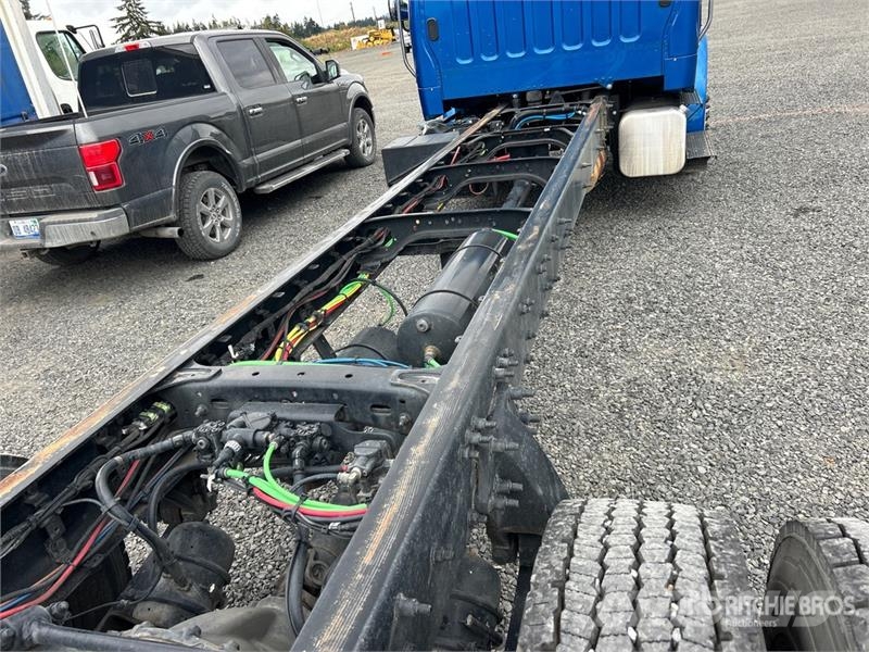 Freightliner M2 106 Kabíny a interiér