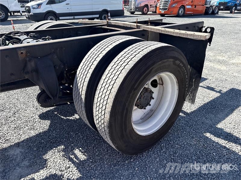 Freightliner M2 106 キャビン及び内装