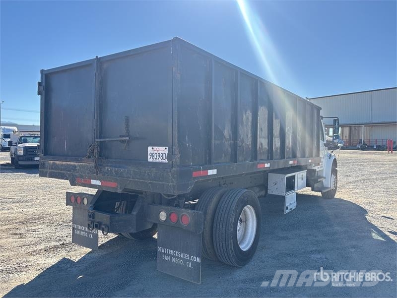 Freightliner M2 106 Camiões basculantes