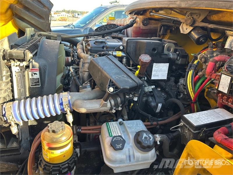 Freightliner M2 106 Camiones de cama baja