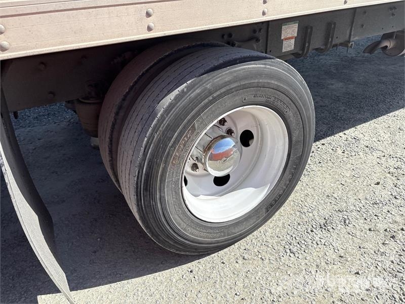 Freightliner M2 106 Furgons