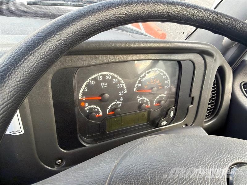 Freightliner M2 106 Камиони за почистване