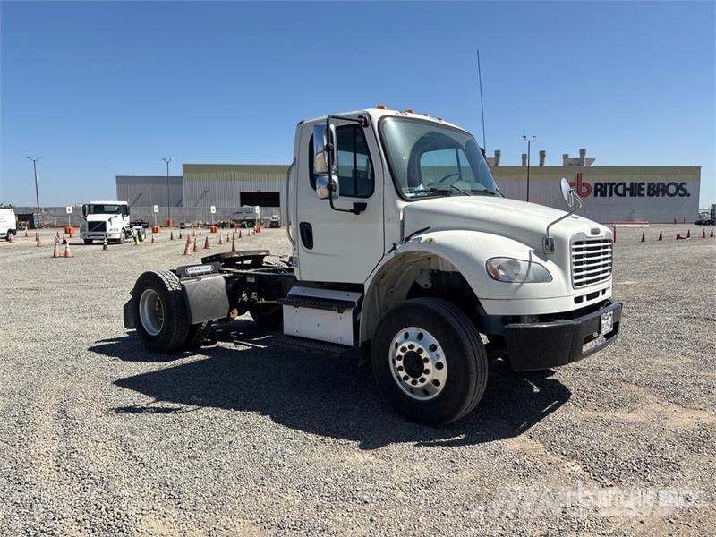 Freightliner M2 106 Tegljači