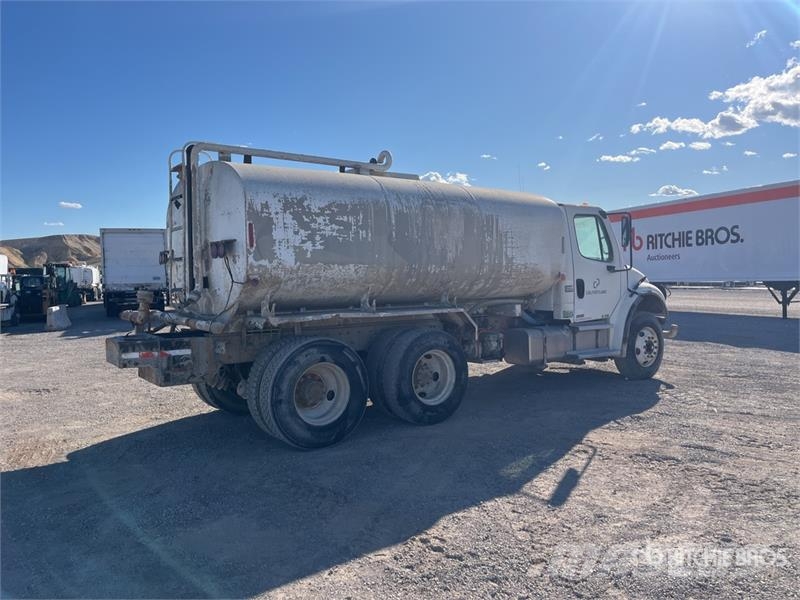Freightliner M2 106 Vattentankbilar