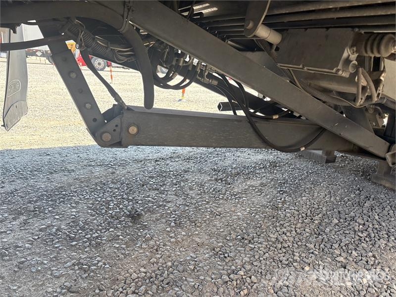 Freightliner M2 106 Recovery vehicles
