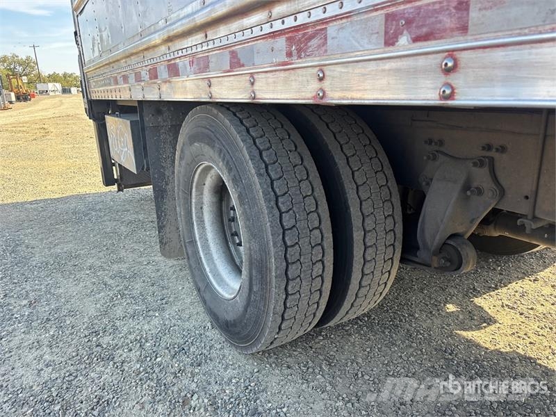 Freightliner M2 106 Kravas automašīnas - refrižeratori