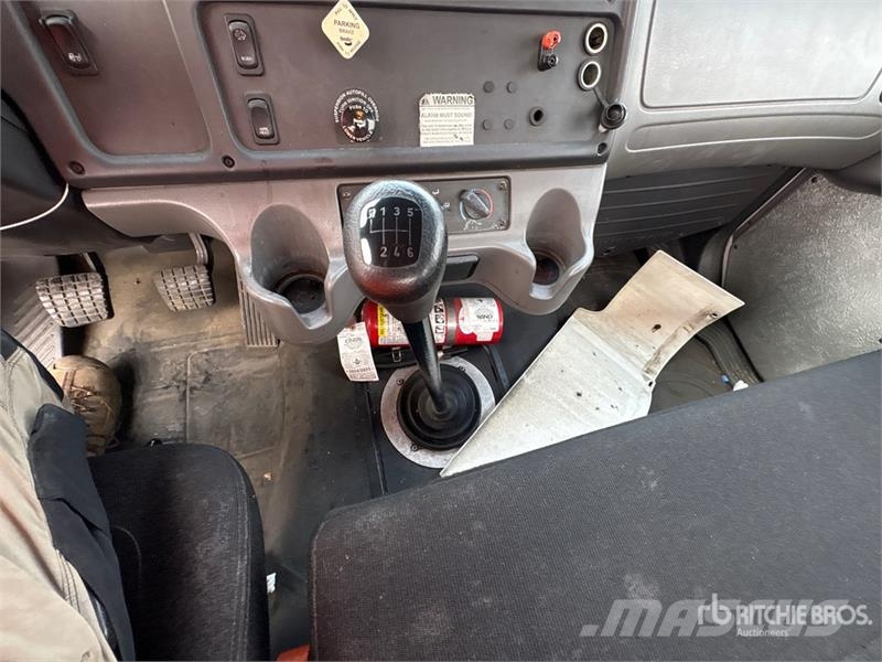 Freightliner M2 106 Kabine i unutrašnjost