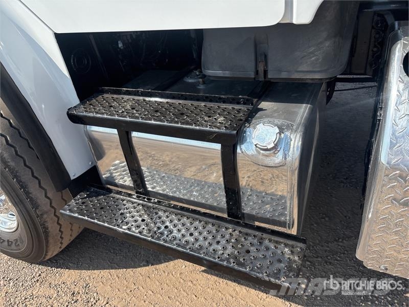 Freightliner M2 106 Kiper tovornjaki