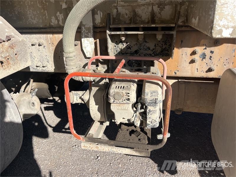 Freightliner M2 106 Vattentankbilar