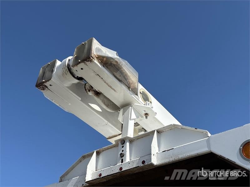 Freightliner M2 106 Εναέριες πλατφόρμες τοποθετημένες σε φορτηγό